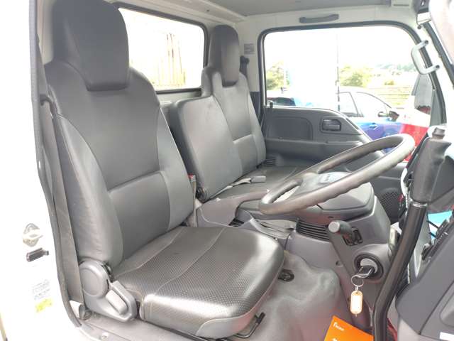 Isuzu Elf 10