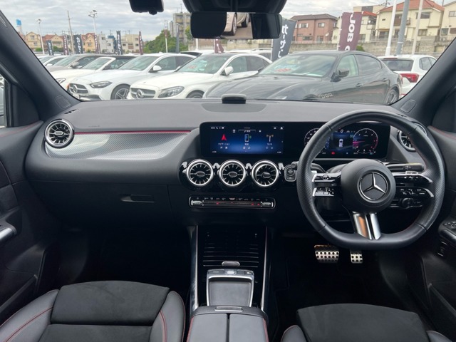 Mercedes-Benz GLA-Class 2