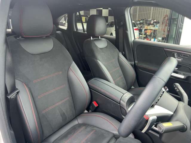 Mercedes-Benz GLA-Class 4