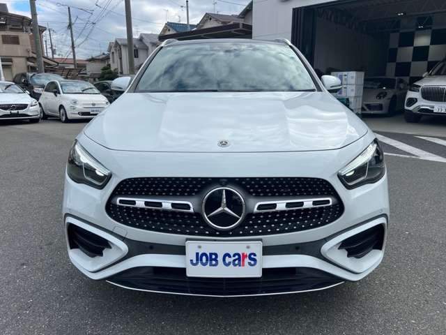 Mercedes-Benz GLA-Class 6