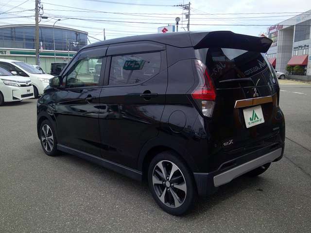 Mitsubishi eK X 7