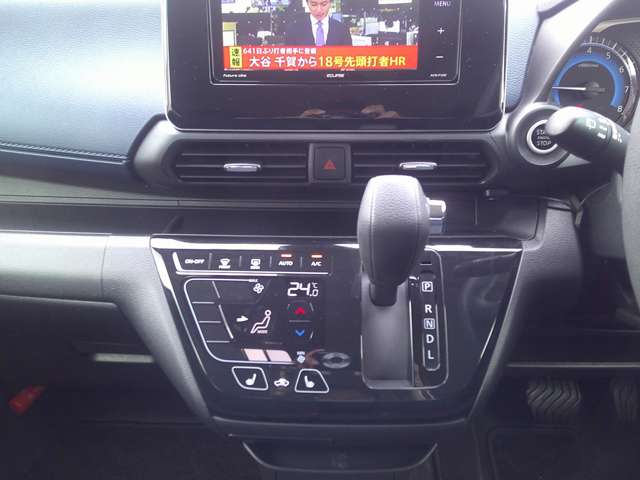 Mitsubishi eK X 9