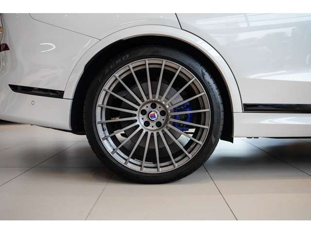 BMW Alpina XB7 8
