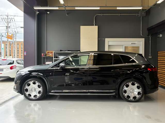 Mercedes-Benz EQS SUV 6