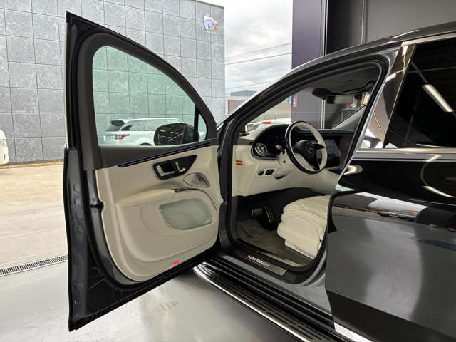 Mercedes-Benz EQS SUV 10