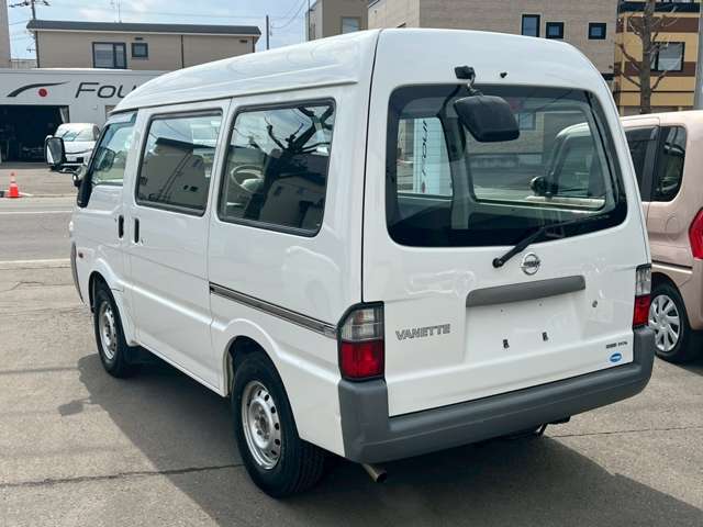 Nissan Vanette 7