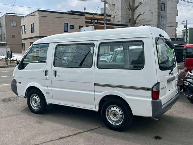 Nissan Vanette 8