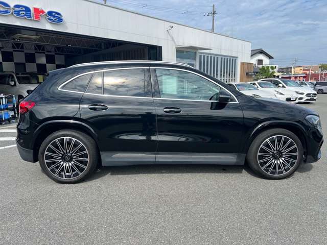 Mercedes-Benz GLA-Class 8