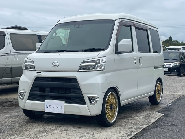Daihatsu Hijet Cargo 7