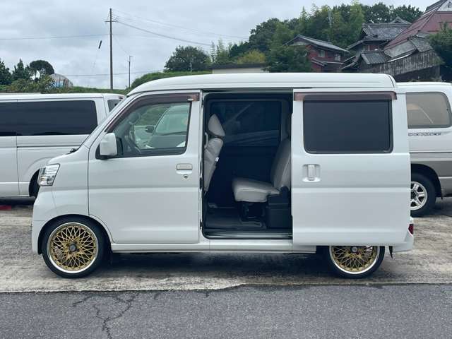 Daihatsu Hijet Cargo 9