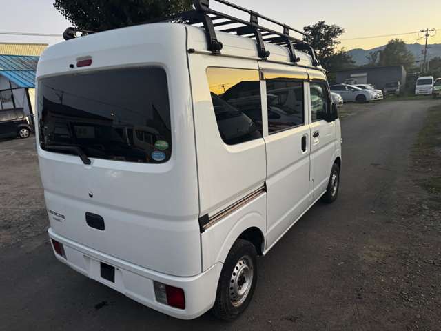 Mitsubishi Minicab Van 11