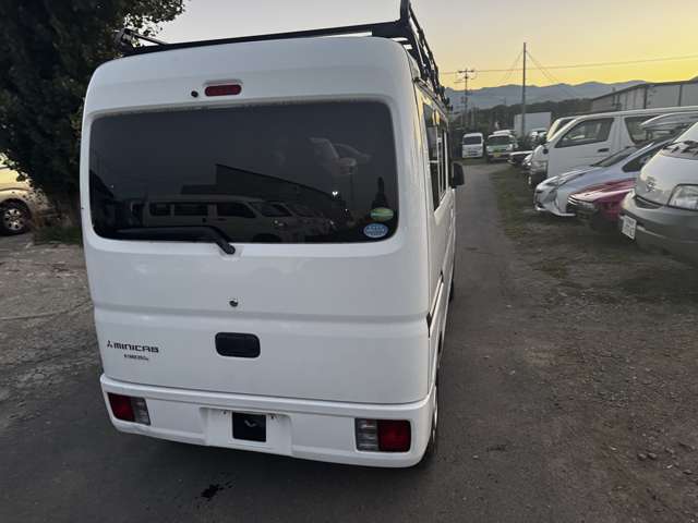 Mitsubishi Minicab Van 10
