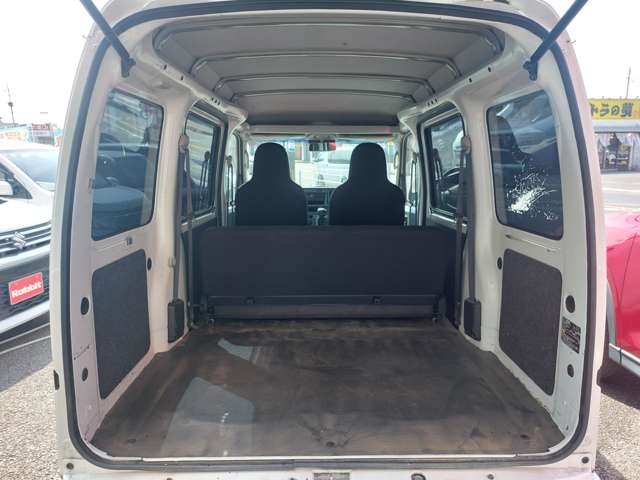 Daihatsu Hijet Cargo 11