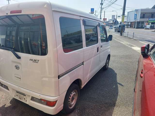 Daihatsu Hijet Cargo 3