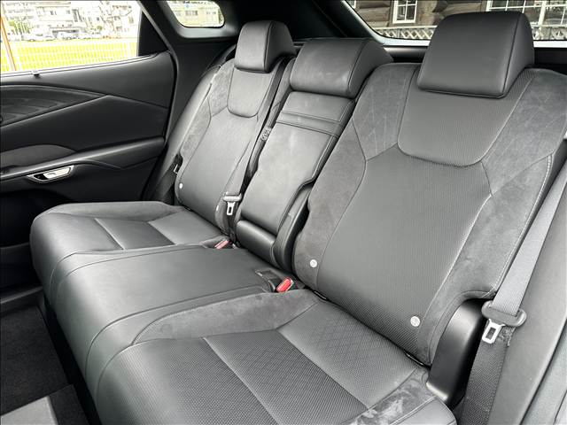 Lexus RX 6