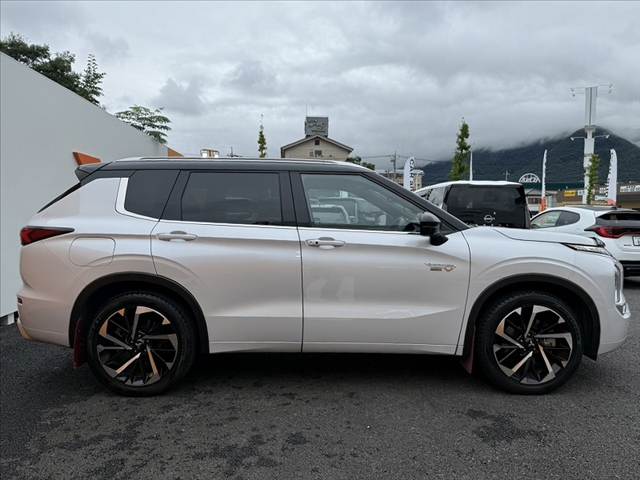 Mitsubishi Outlander 12