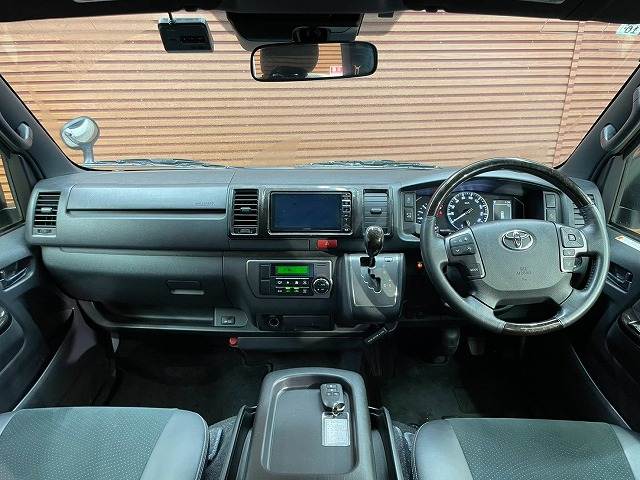 Toyota Hiace Van 2