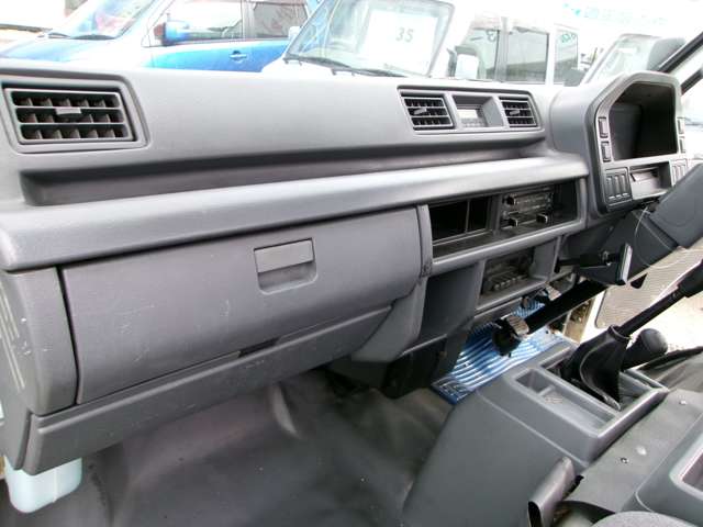 Isuzu Fargo Truck 12
