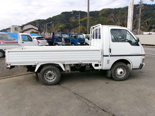 Isuzu Fargo Truck 5