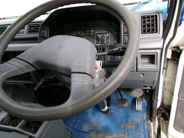 Isuzu Fargo Truck 10