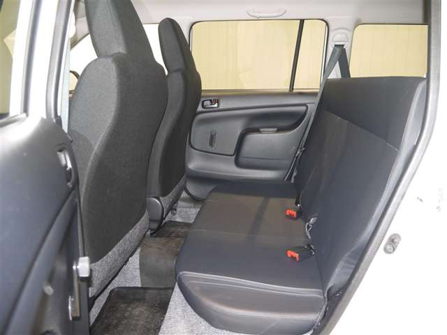 Toyota Probox Van 8