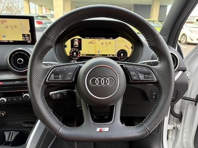 Audi SQ2 12