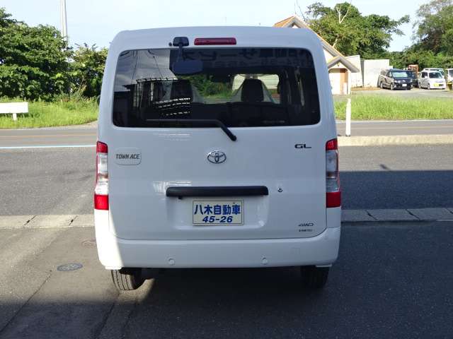 Toyota Town Ace Van 3