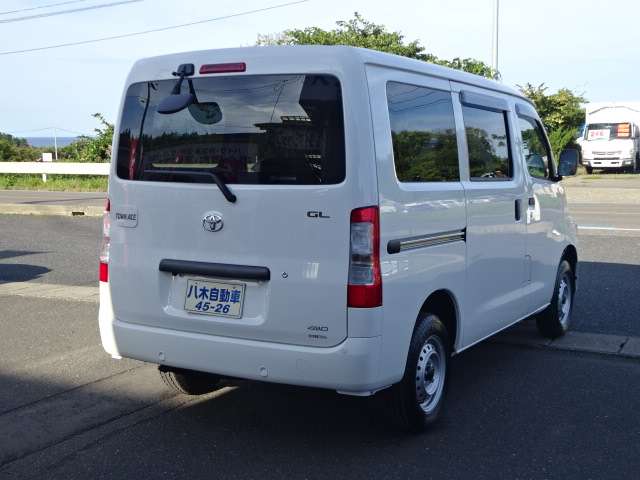 Toyota Town Ace Van 7