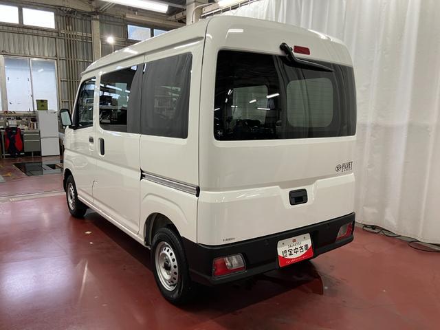 Daihatsu Hijet Cargo 7