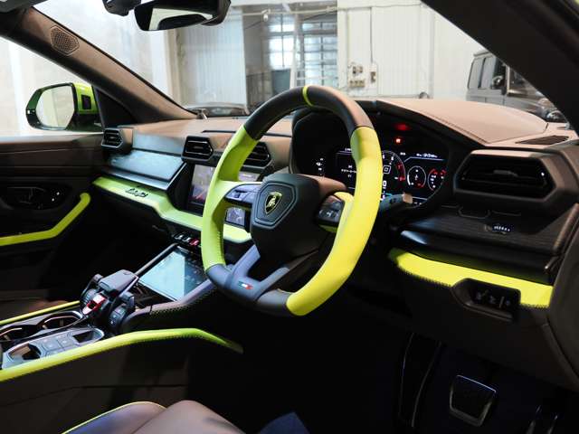 Lamborghini ウルス 12