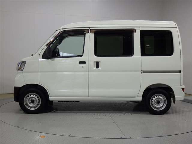 Daihatsu Hijet Cargo 2
