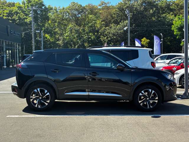 Peugeot SUV 2008 12