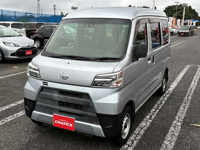 Daihatsu Hijet Cargo 6