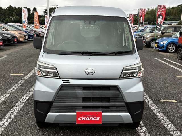 Daihatsu Hijet Cargo 7