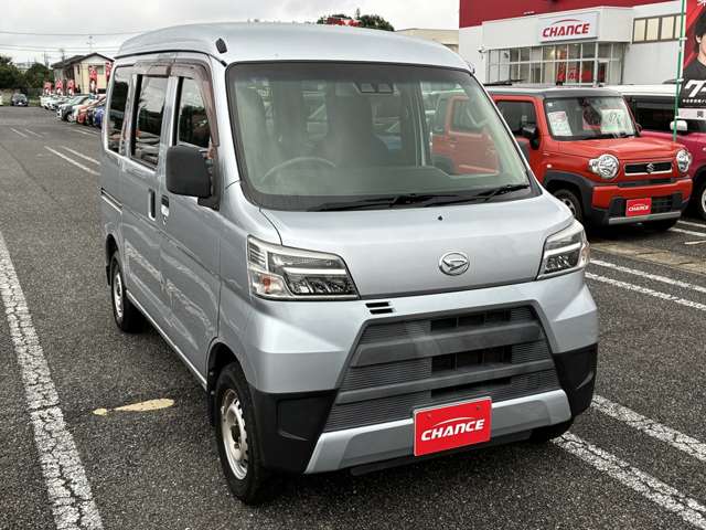 Daihatsu Hijet Cargo 8