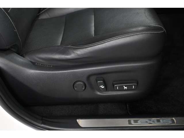 Lexus NX 12