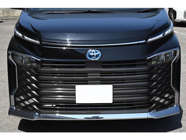 Toyota Voxy 11