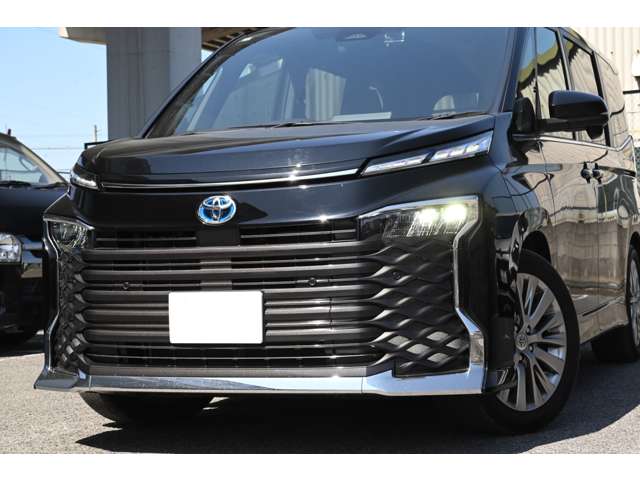 Toyota Voxy 12