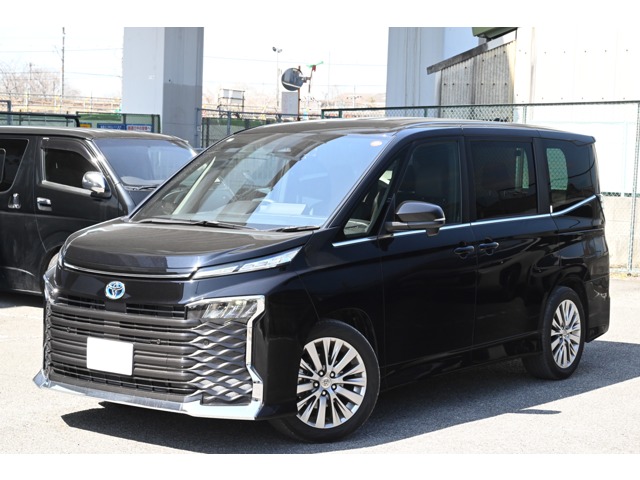 Toyota Voxy 5