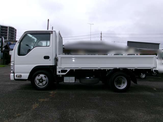 Isuzu Elf 2
