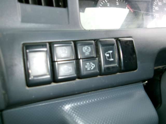 Isuzu Elf 10