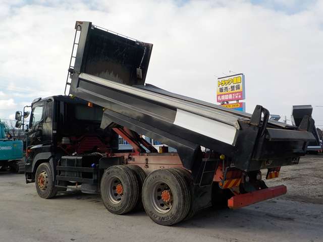 Hino Profia 7