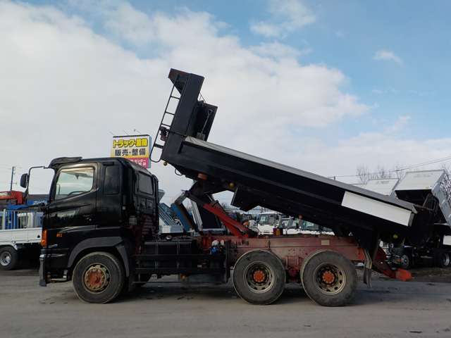 Hino Profia 8