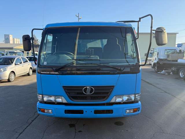 UD Trucks Condor 3