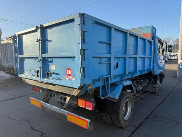 UD Trucks Condor 8