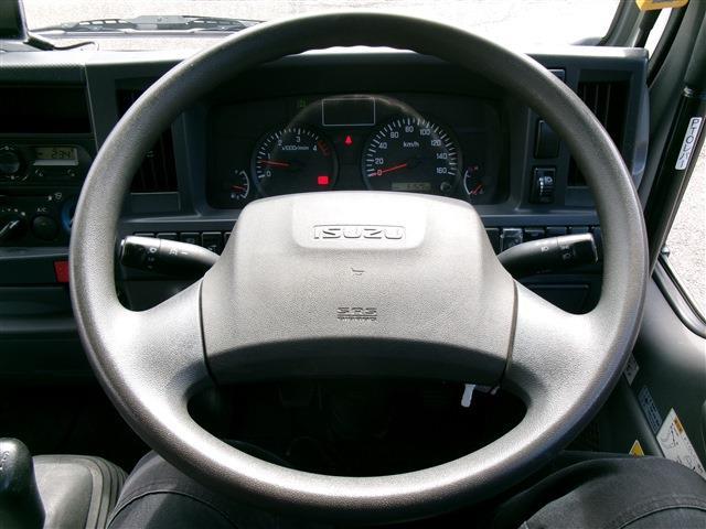 Isuzu Elf 6