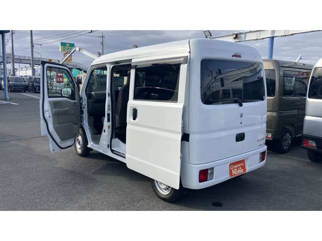 Suzuki Every 12