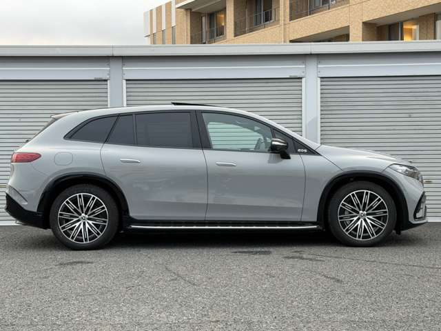 Mercedes-Benz EQS SUV 10