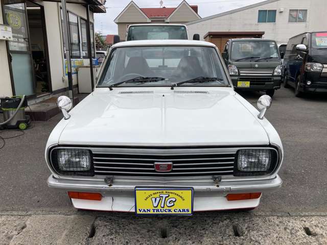 Nissan Sunny Truck 2