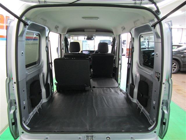 Daihatsu Hijet Cargo 10